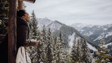 Auf-der-Suche-nach-dem-Winterlicht-gemuetliche-Huette-in-der-Region-Altenmarkt-Zauchensee_Oesterreich-Werbung_Nina-Baumgartner-thecreatingclick-com–5