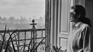 Yoko Ono, The Dakota Building