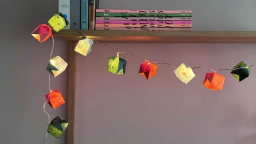 DIY Origami lichtjesslinger maken doe je zo.