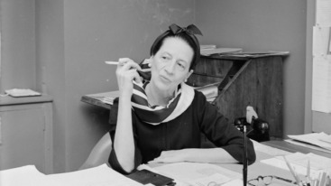 Diana Vreeland in haar kantoor