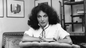 Diane Von Fürstenberg in zwart wit