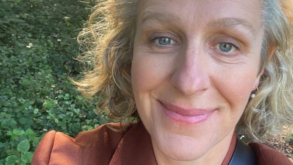 Aaf leert van een zelfhulpboek