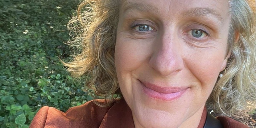 Aaf leert van een zelfhulpboek