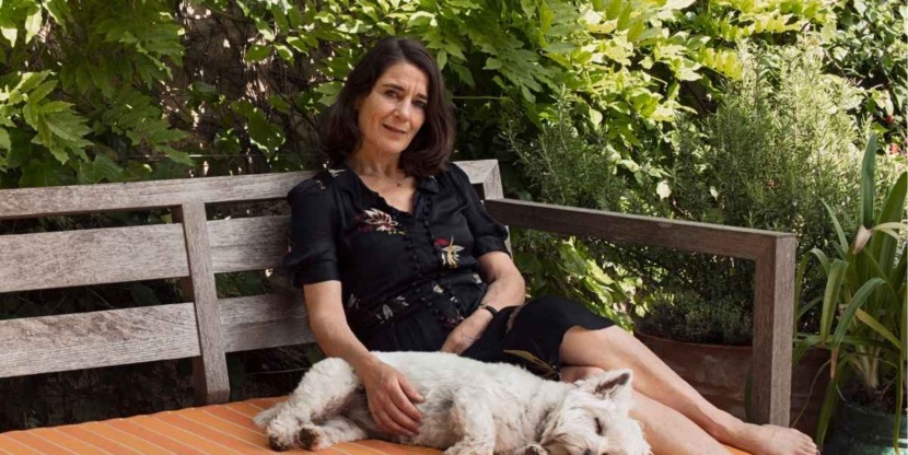 Esther Freud met haar hond