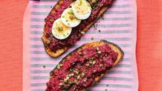 Vegetarisch recept: broodje biet americain