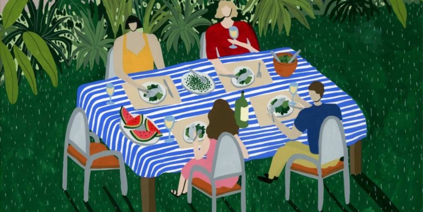 Vier mensen leven zelfvoorzienend en eten hun verbouwde eten