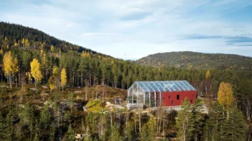 Margit-Kristine Solibakke Klev en haar gezin wonen in Noorwegen, in een kas.